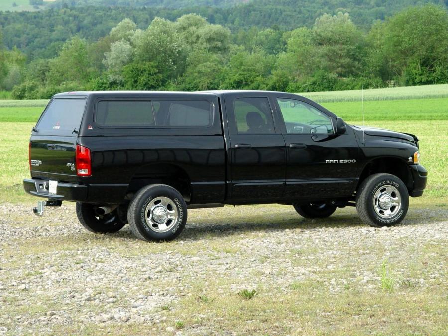  Dodge Ram 2500 Quad Cab 2003 года  (фото 2 из 4)